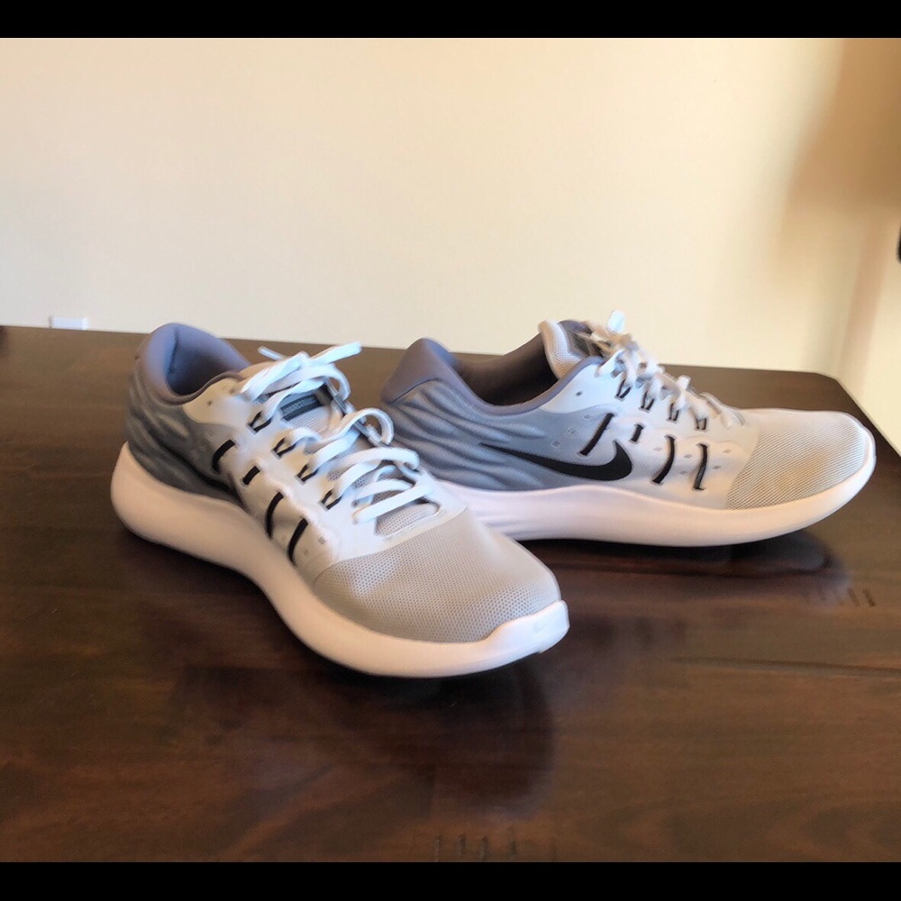 Men’s Nike Lunarstelos running shoes